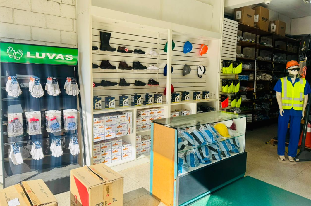 Foto da loja Cobequi com estoque e produtos disponíveis para pronta entrega